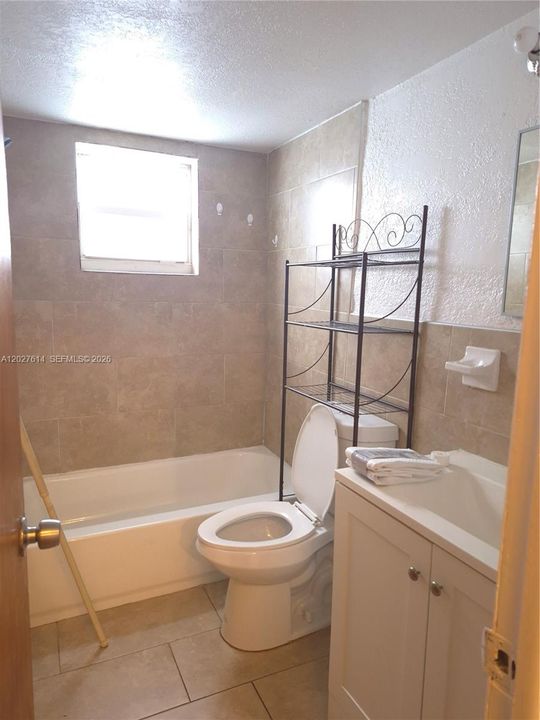 For Rent: $1,700 (1 beds, 1 baths, 4439 Square Feet)