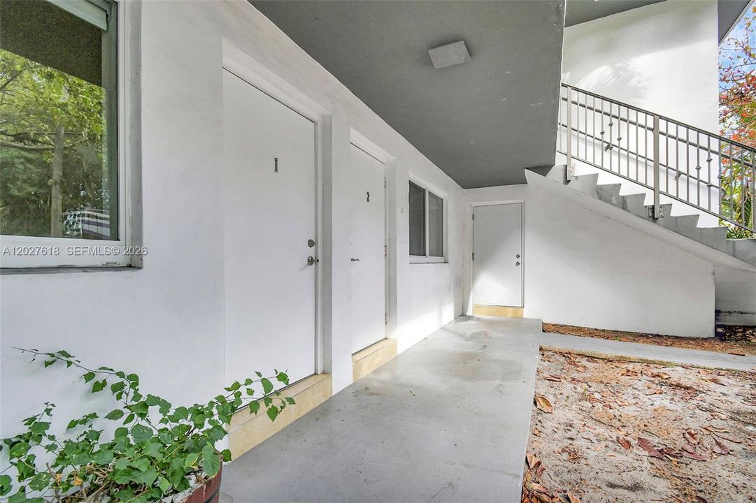 For Rent: $2,200 (2 beds, 1 baths, 1000 Square Feet)