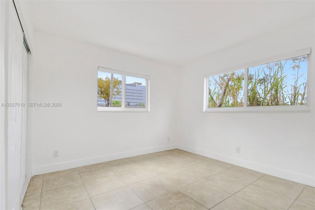 For Rent: $2,200 (2 beds, 1 baths, 1000 Square Feet)