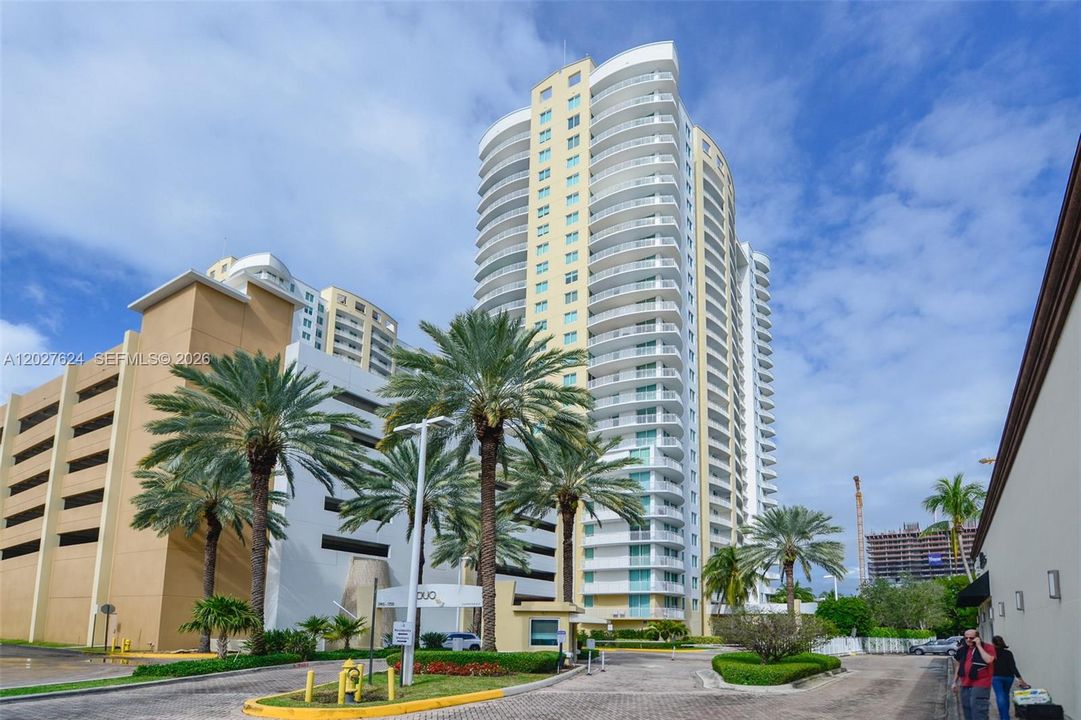 For Sale: $599,999 (3 beds, 2 baths, 1597 Square Feet)