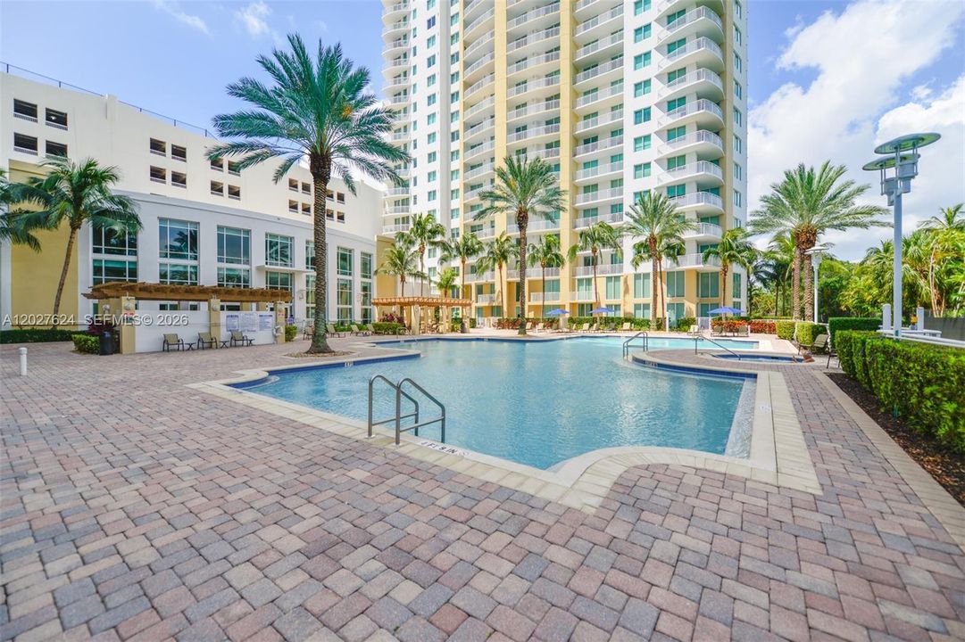 For Sale: $599,999 (3 beds, 2 baths, 1597 Square Feet)