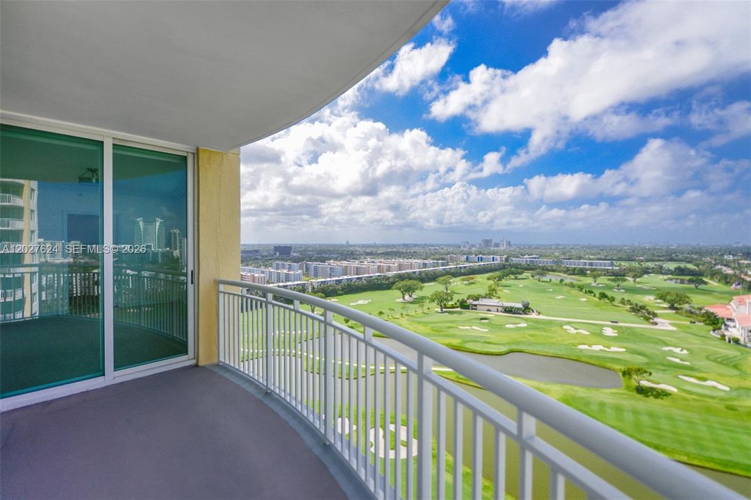 For Sale: $599,999 (3 beds, 2 baths, 1597 Square Feet)