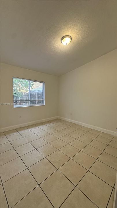 Recently Rented: $1,800 (2 beds, 2 baths, 919 Square Feet)