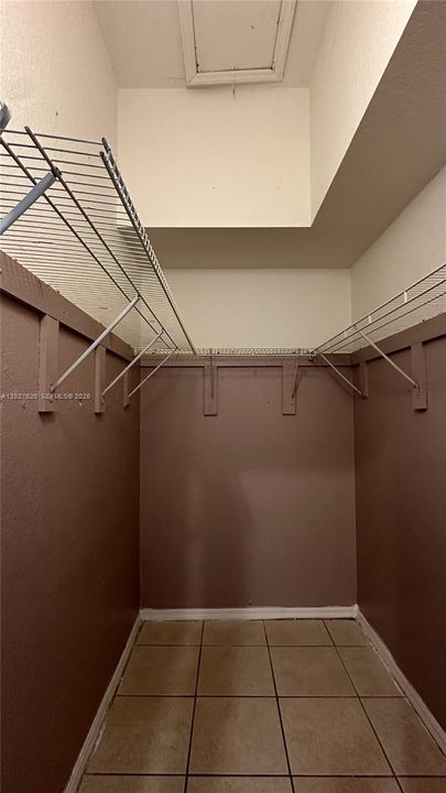 Recently Rented: $1,800 (2 beds, 2 baths, 919 Square Feet)