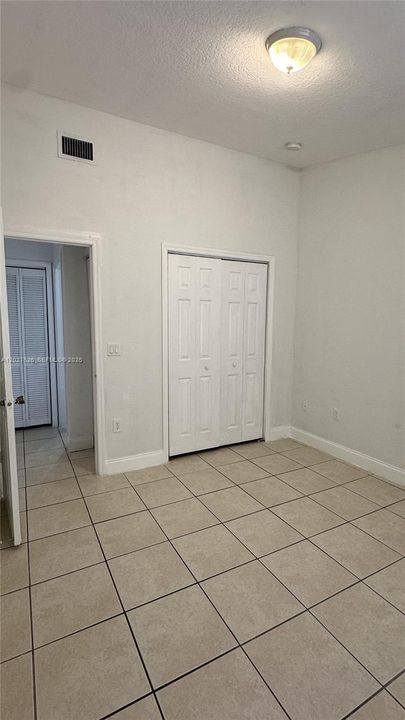 Recently Rented: $1,800 (2 beds, 2 baths, 919 Square Feet)
