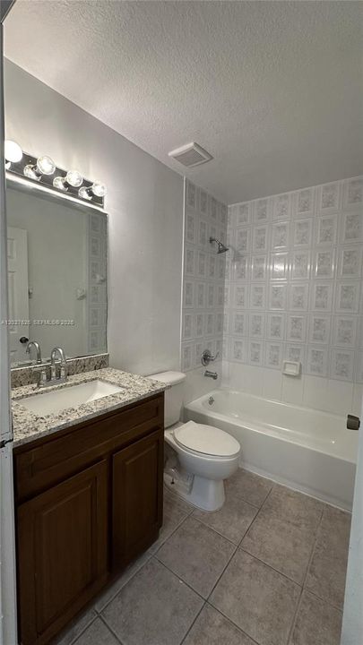 Recently Rented: $1,800 (2 beds, 2 baths, 919 Square Feet)