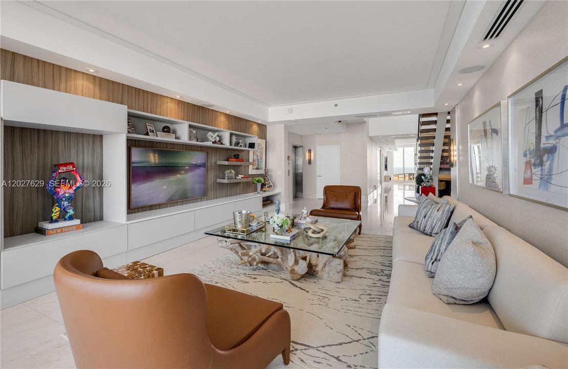 En Venta: $18,500,000 (5 camas, 5 baños, 4566 Pies cuadrados)