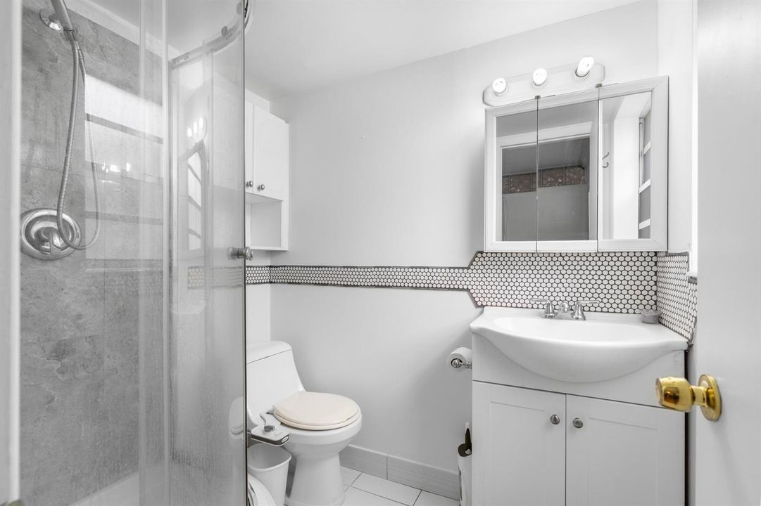 5501 NW 2nd Avenue 213 bathroom