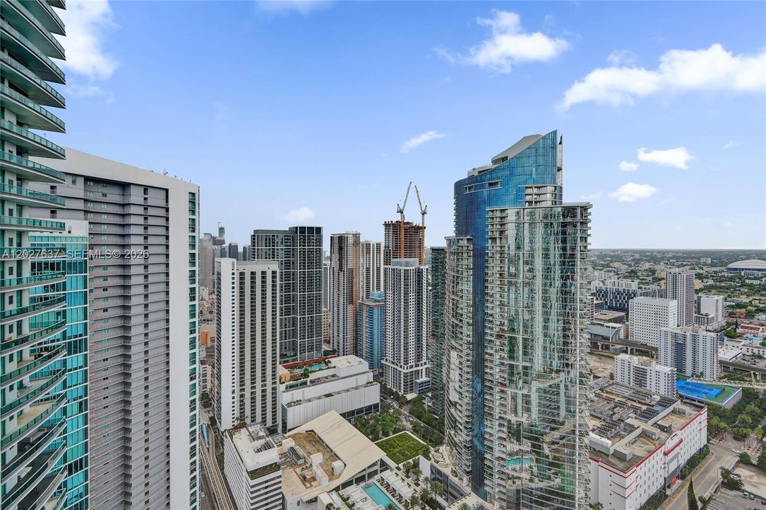 Active With Contract: $5,900 (2 beds, 2 baths, 1237 Square Feet)