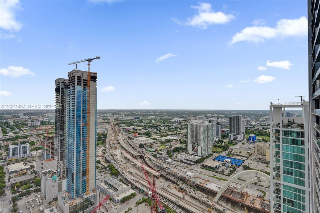 Active With Contract: $5,900 (2 beds, 2 baths, 1237 Square Feet)