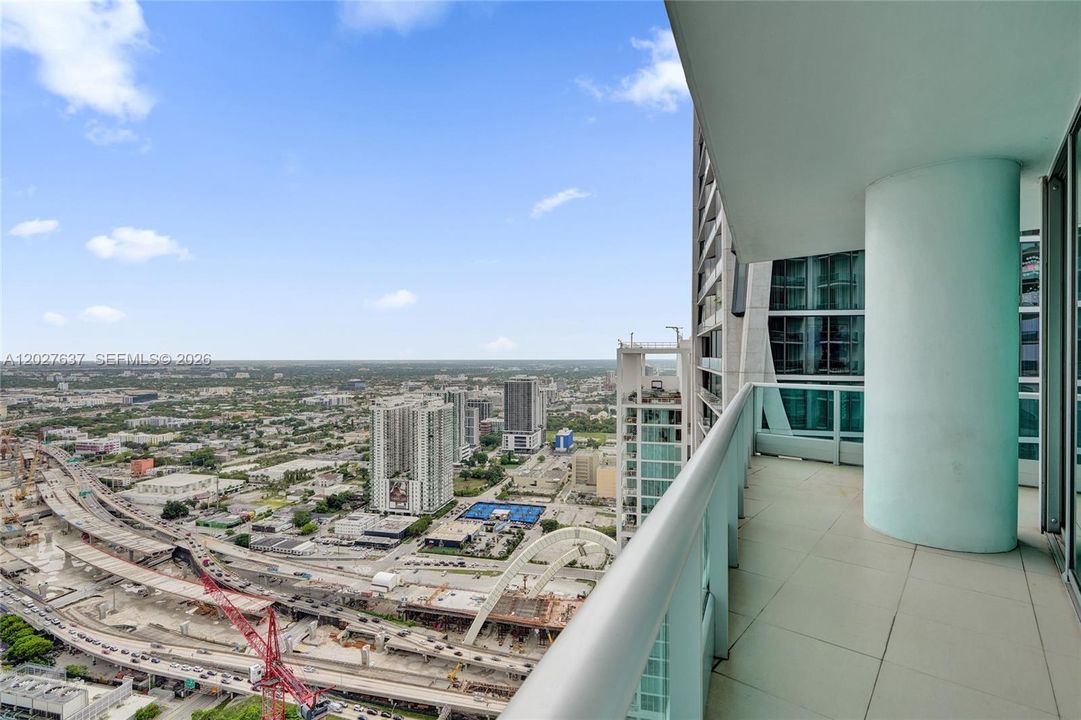 Active With Contract: $5,900 (2 beds, 2 baths, 1237 Square Feet)
