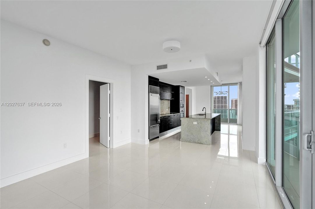Active With Contract: $5,900 (2 beds, 2 baths, 1237 Square Feet)