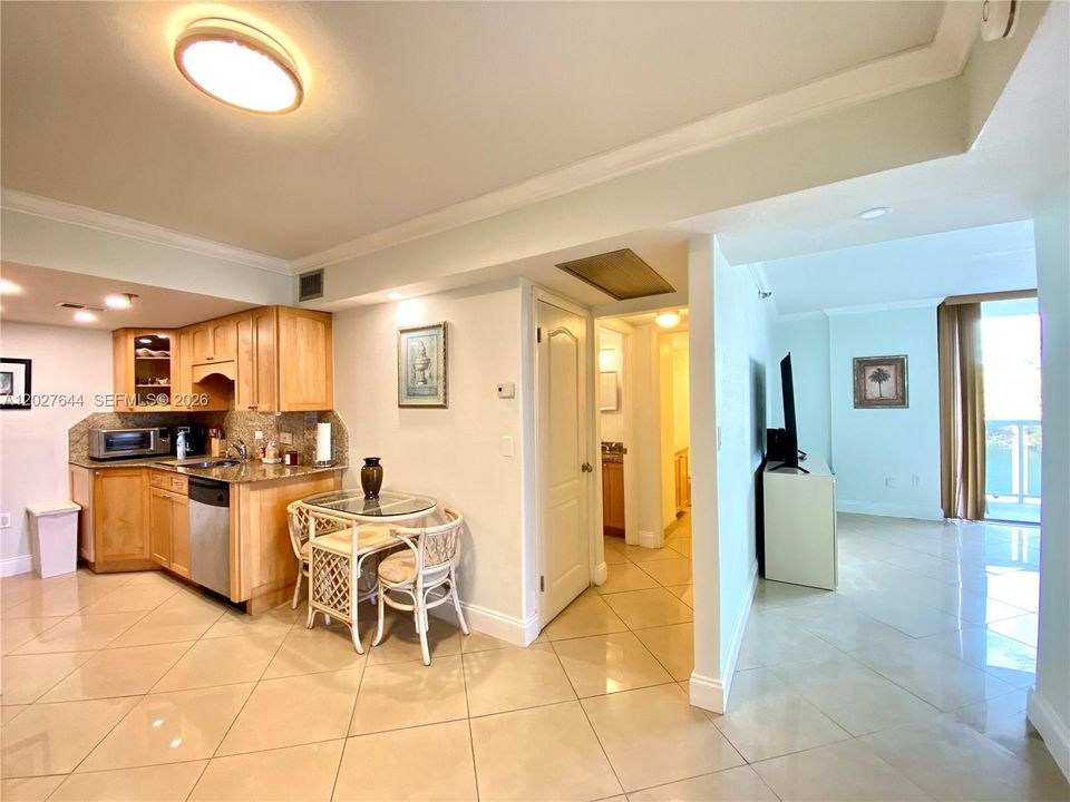 В аренду: $2,300 (2 спален, 1 ванн, 922 Квадратных фут)