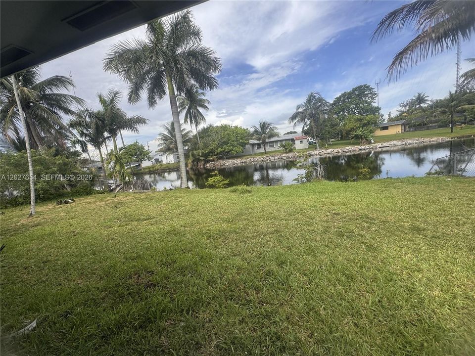 For Rent: $3,500 (3 beds, 2 baths, 1372 Square Feet)