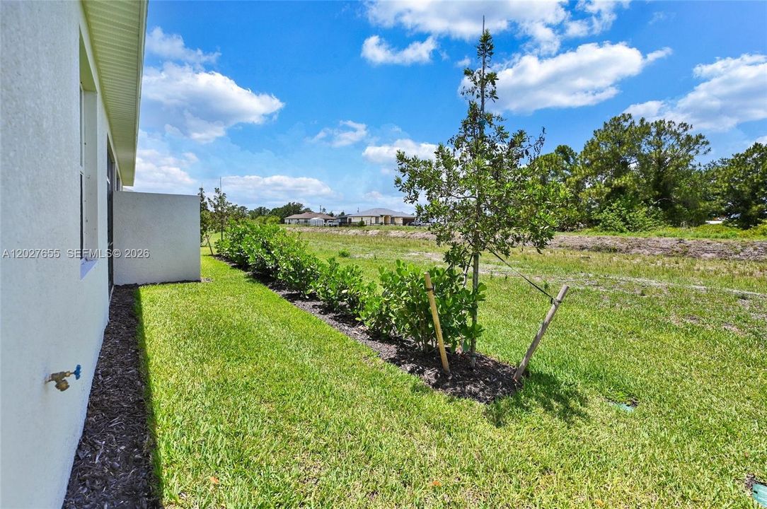 For Rent: $2,000 (3 beds, 2 baths, 2154 Square Feet)