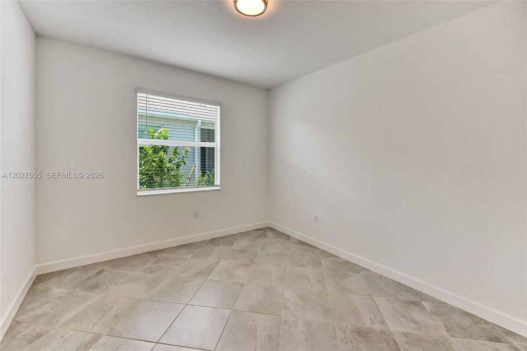 For Rent: $2,000 (3 beds, 2 baths, 2154 Square Feet)