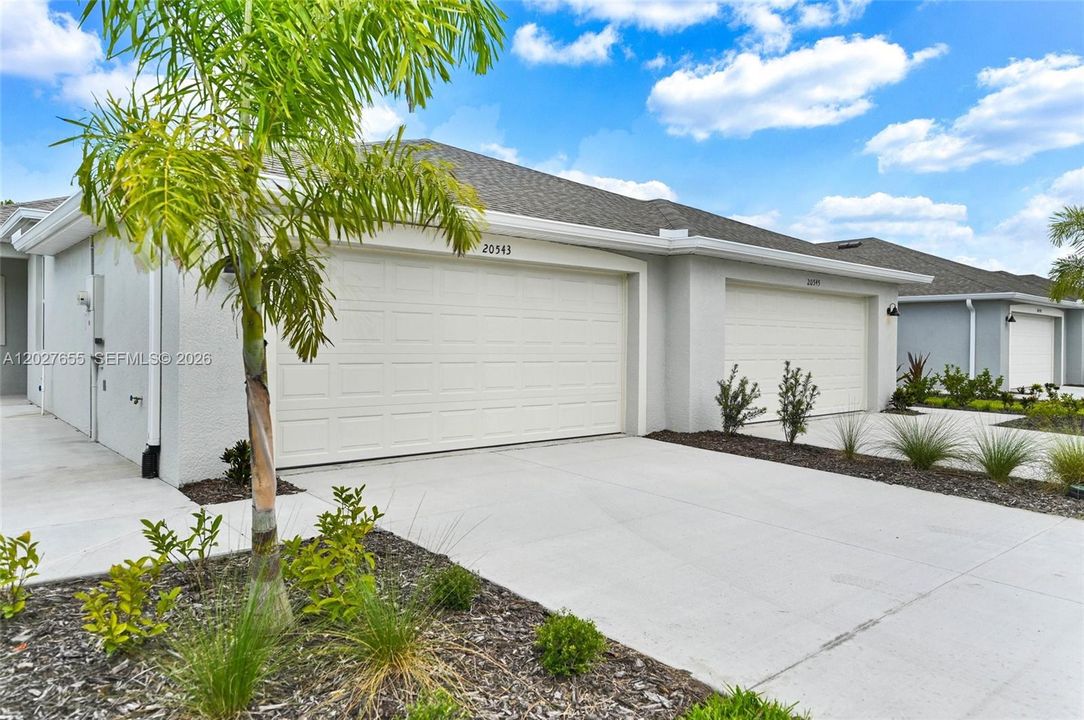 For Rent: $2,000 (3 beds, 2 baths, 2154 Square Feet)