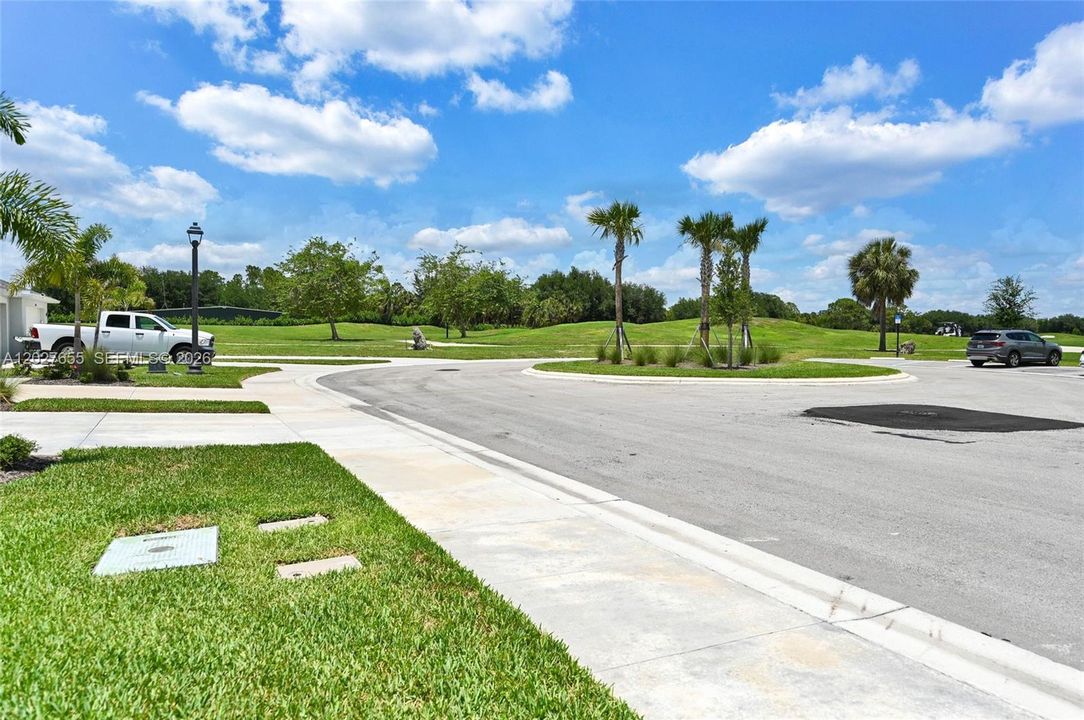 For Rent: $2,000 (3 beds, 2 baths, 2154 Square Feet)