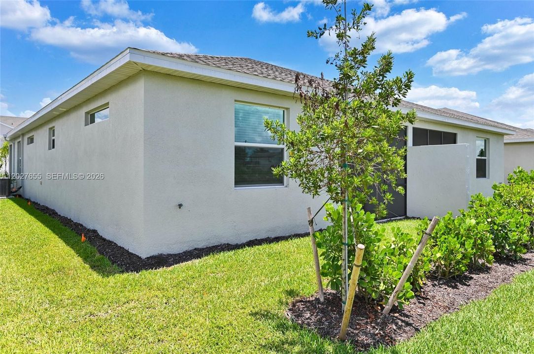 For Rent: $2,000 (3 beds, 2 baths, 2154 Square Feet)