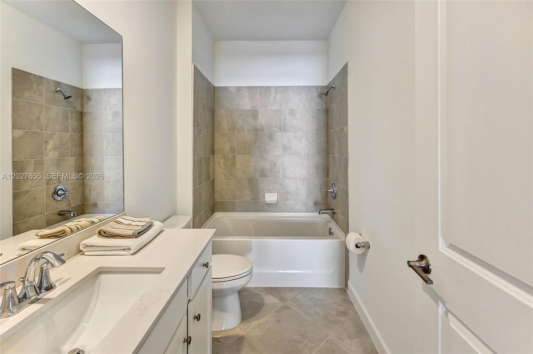 For Rent: $2,000 (3 beds, 2 baths, 2154 Square Feet)