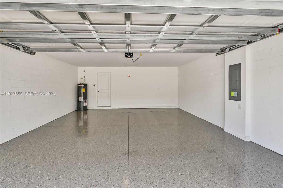 For Rent: $2,000 (3 beds, 2 baths, 2154 Square Feet)