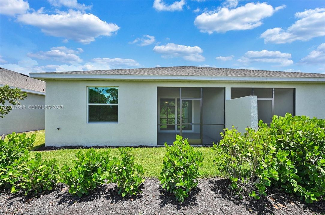 For Rent: $2,000 (3 beds, 2 baths, 2154 Square Feet)