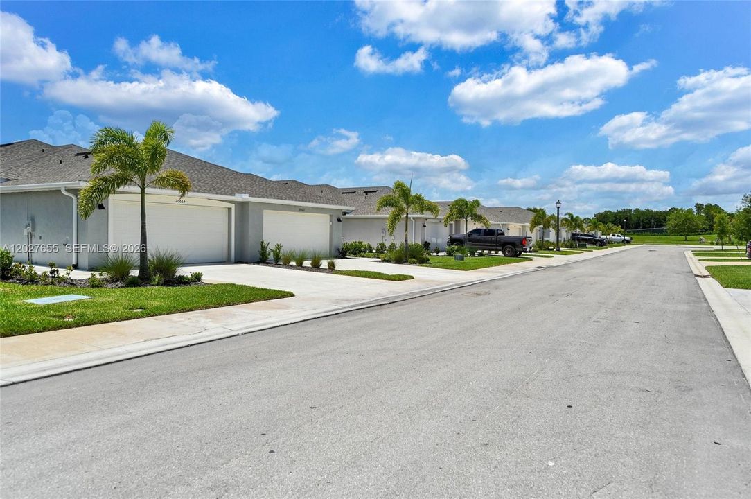 For Rent: $2,000 (3 beds, 2 baths, 2154 Square Feet)