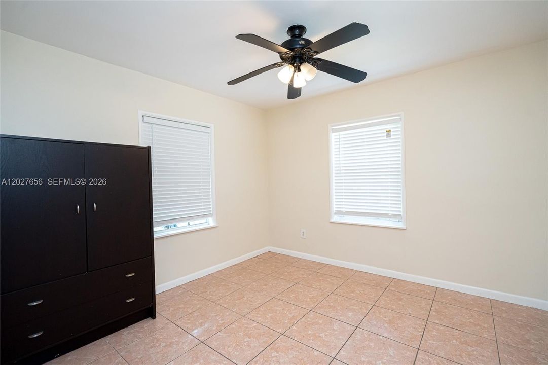 For Rent: $1,800 (1 beds, 1 baths, 0 Square Feet)