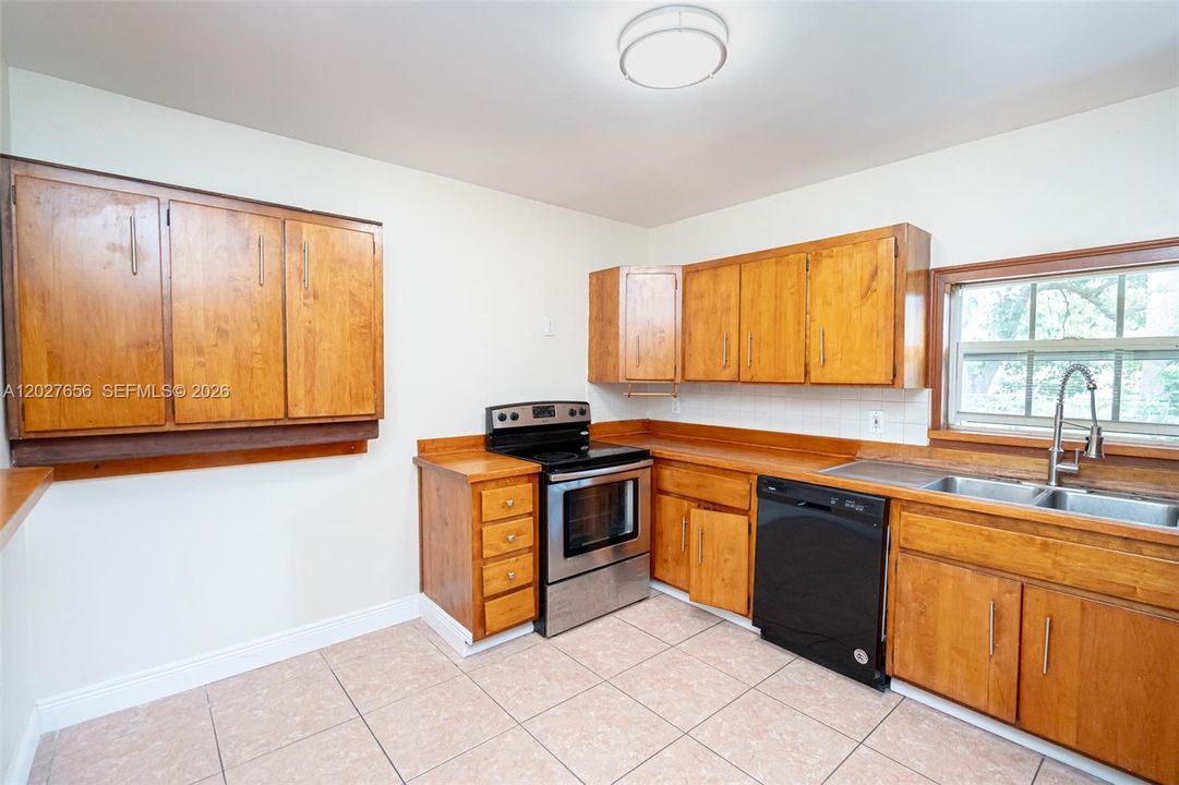 For Rent: $1,800 (1 beds, 1 baths, 0 Square Feet)