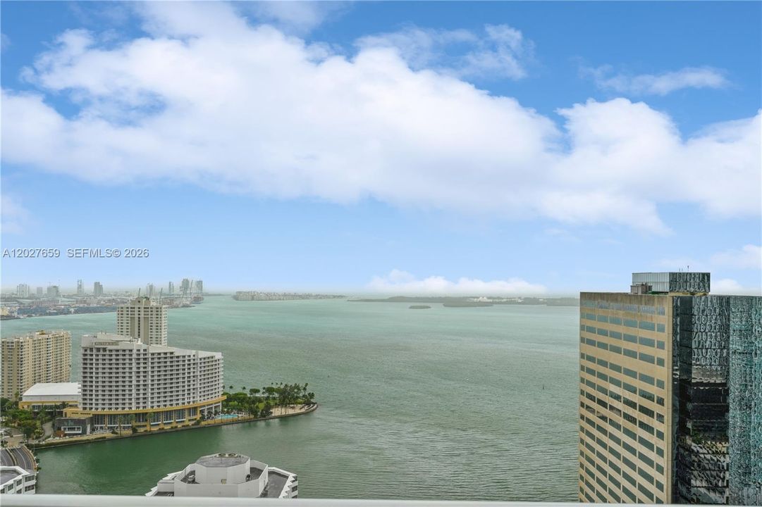 For Rent: $5,300 (2 beds, 2 baths, 1113 Square Feet)