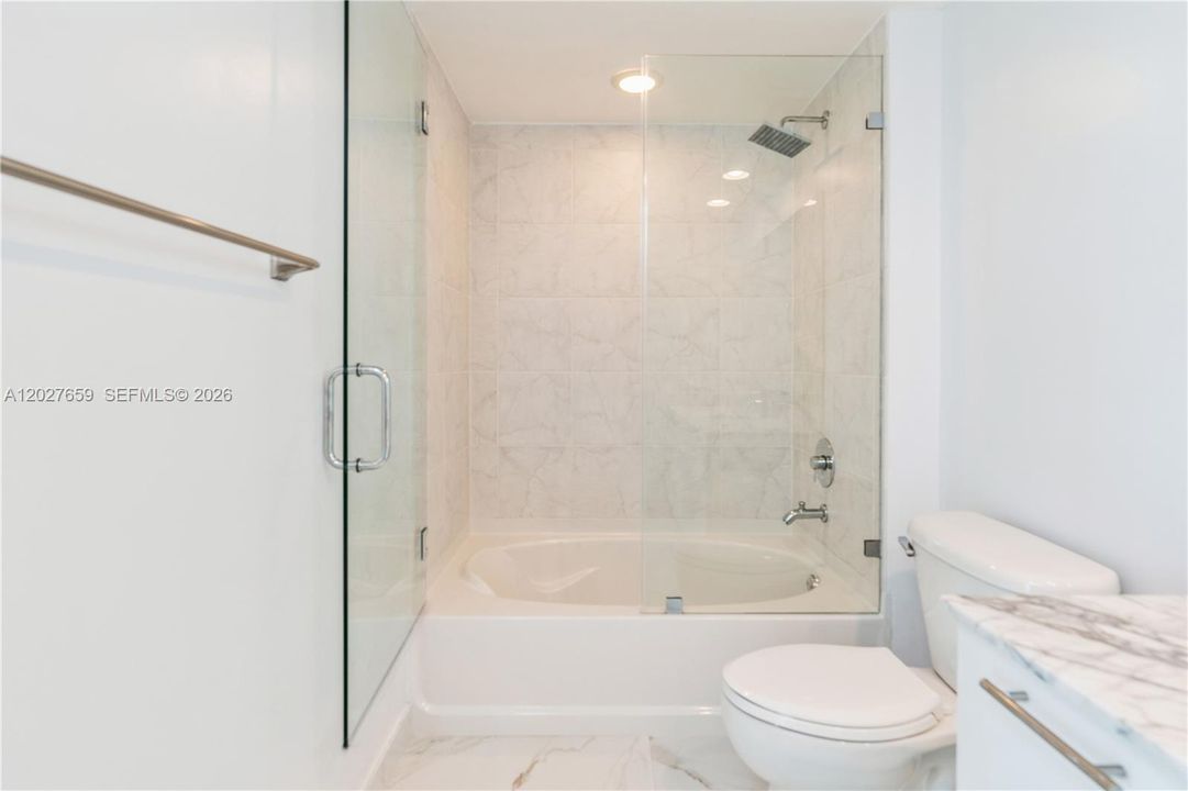 For Rent: $5,300 (2 beds, 2 baths, 1113 Square Feet)