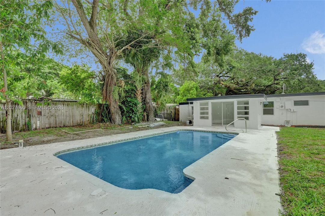 Vendido Recientemente: $539,000 (4 camas, 2 baños, 1488 Pies cuadrados)