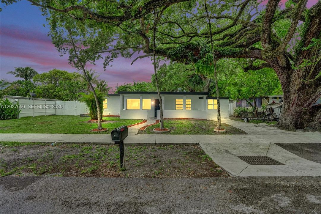 Vendido Recientemente: $539,000 (4 camas, 2 baños, 1488 Pies cuadrados)
