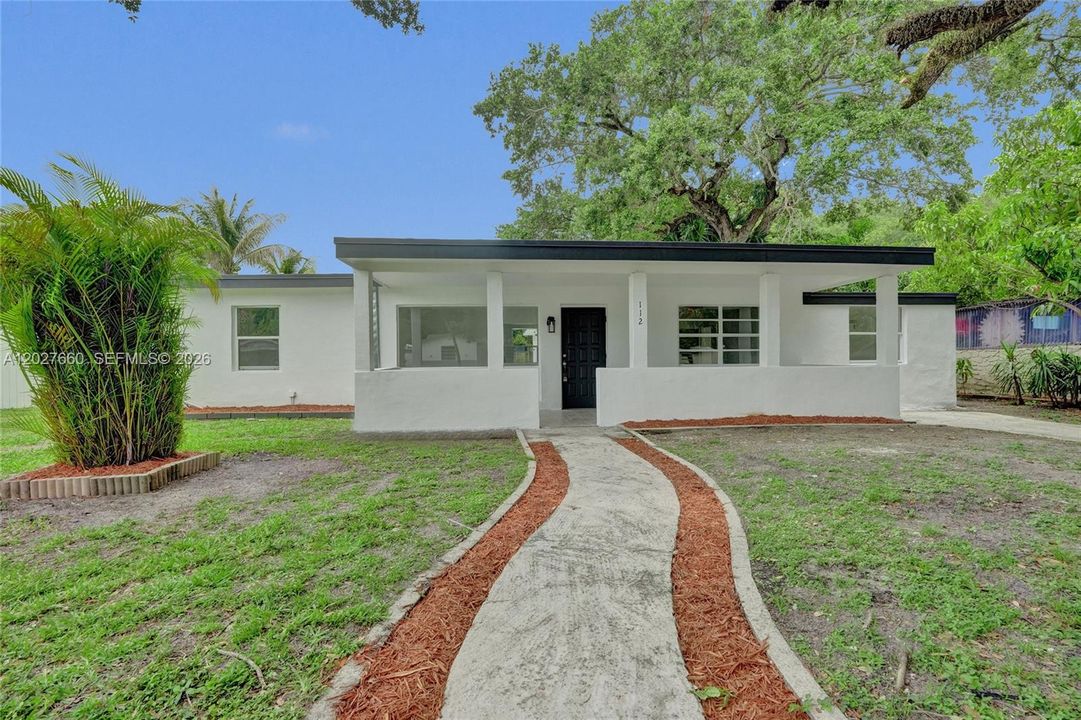 Vendido Recientemente: $539,000 (4 camas, 2 baños, 1488 Pies cuadrados)