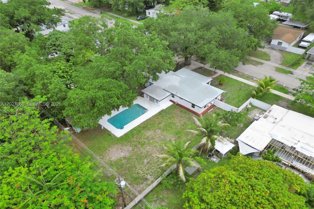 Vendido Recientemente: $539,000 (4 camas, 2 baños, 1488 Pies cuadrados)