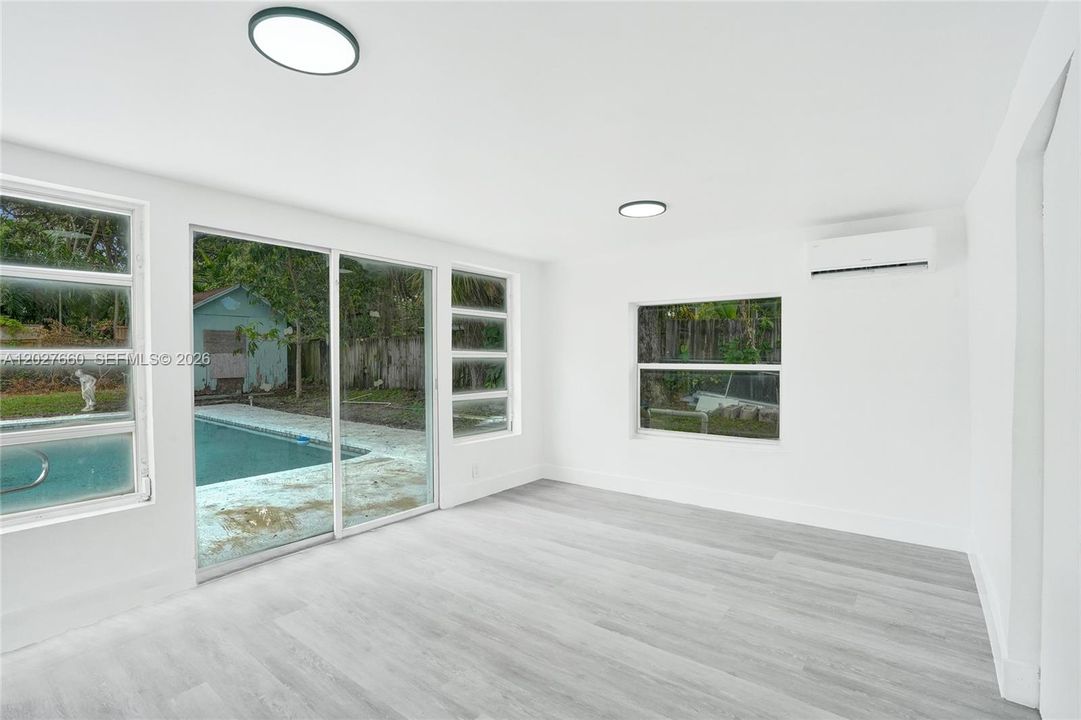 Vendido Recientemente: $539,000 (4 camas, 2 baños, 1488 Pies cuadrados)