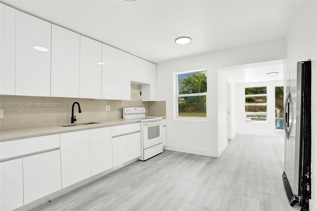 Vendido Recientemente: $539,000 (4 camas, 2 baños, 1488 Pies cuadrados)