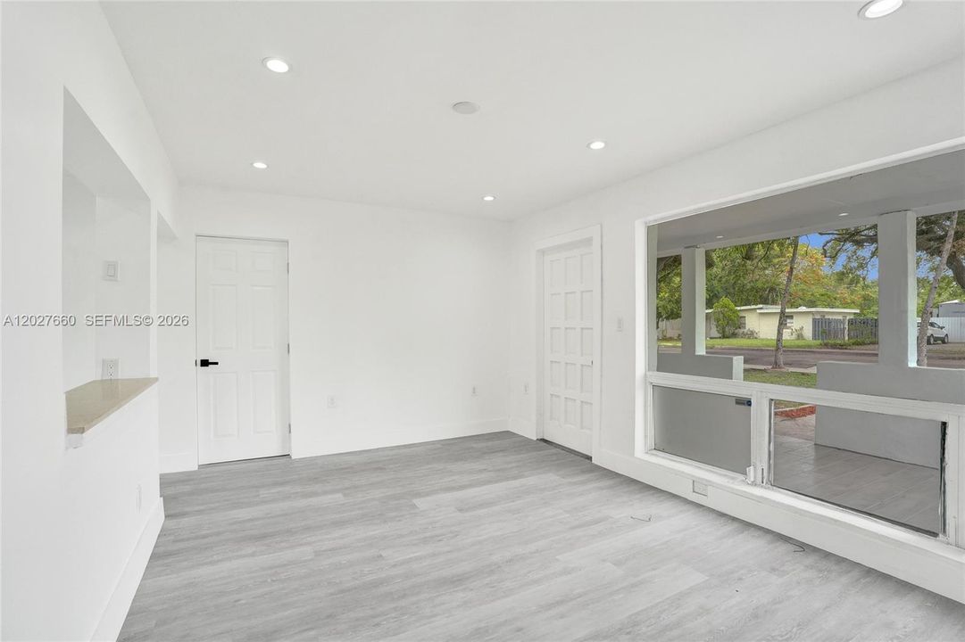 Vendido Recientemente: $539,000 (4 camas, 2 baños, 1488 Pies cuadrados)