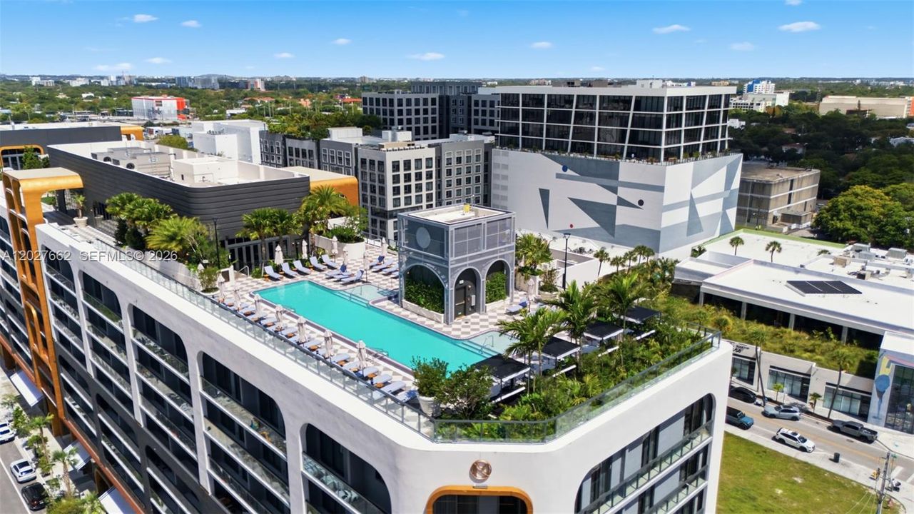 For Sale: $820,000 (1 beds, 1 baths, 720 Square Feet)