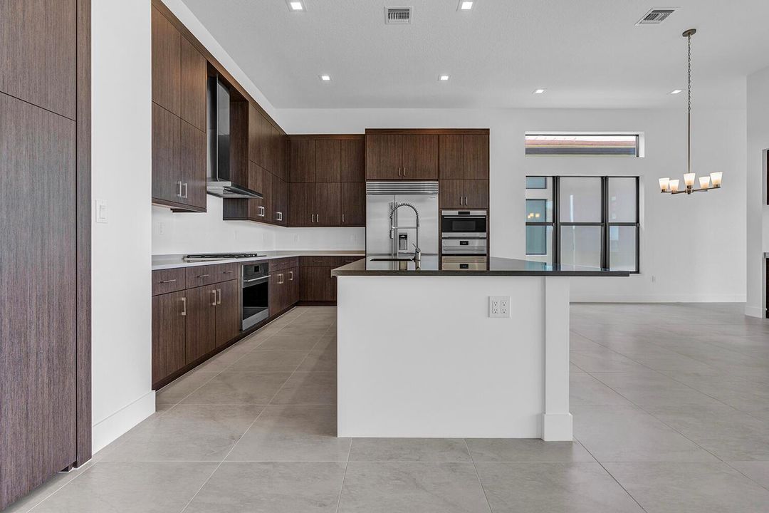 Kitchen1 (1)
