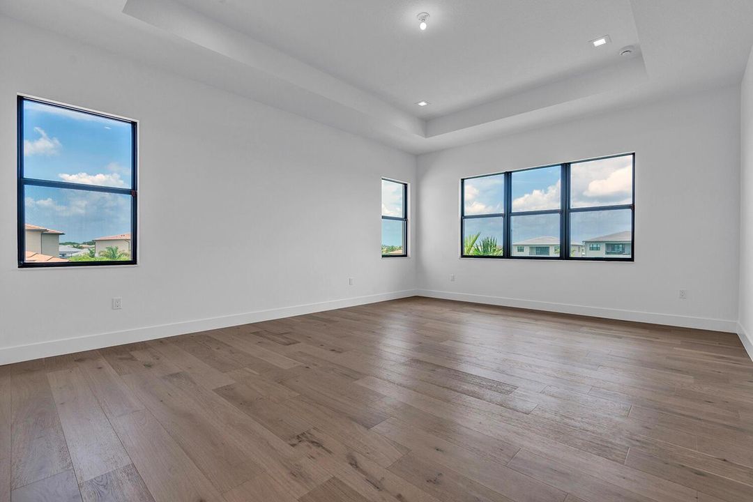 MasterBedroom2
