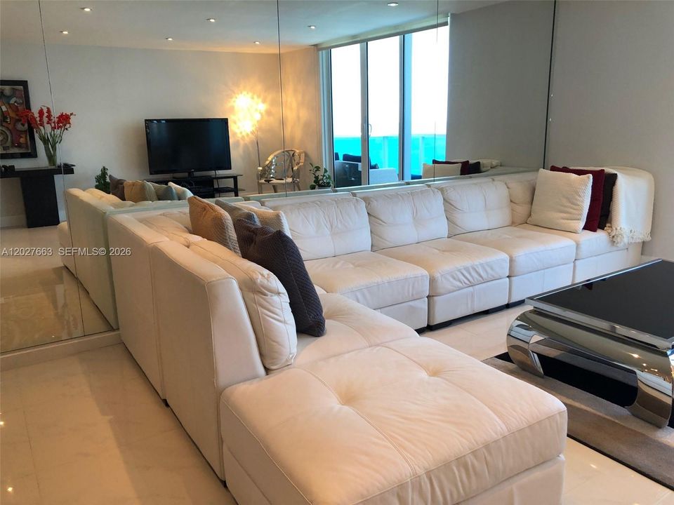 For Rent: $13,000 (2 beds, 2 baths, 1480 Square Feet)