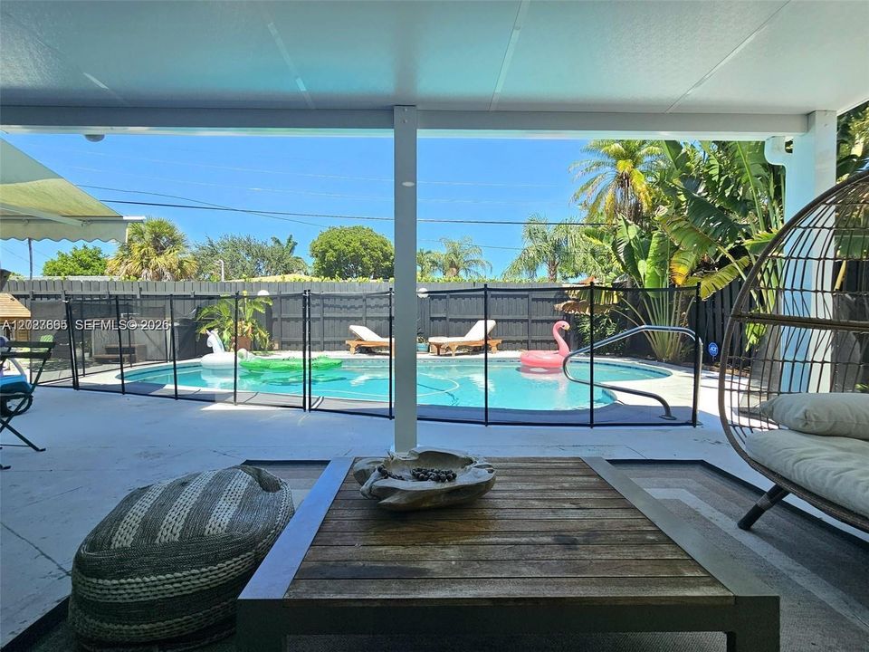 For Rent: $5,200 (3 beds, 3 baths, 1779 Square Feet)