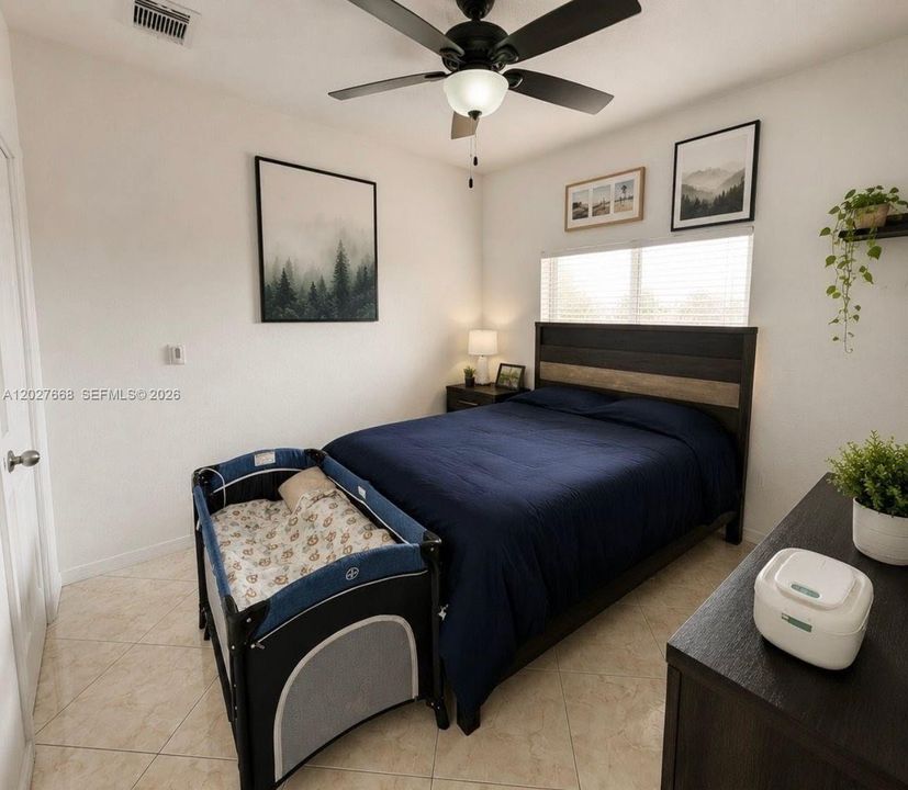 For Rent: $2,800 (3 beds, 2 baths, 953 Square Feet)