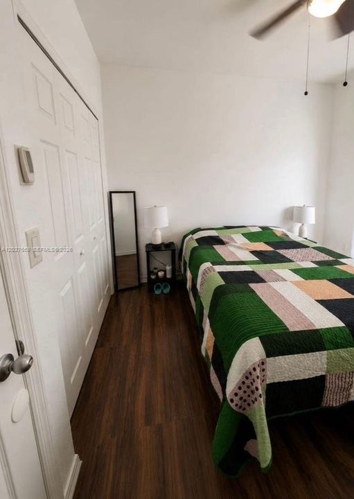 For Rent: $2,800 (3 beds, 2 baths, 953 Square Feet)