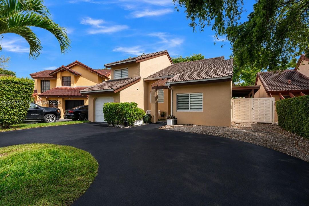 For Sale: $765,000 (4 beds, 3 baths, 1919 Square Feet)