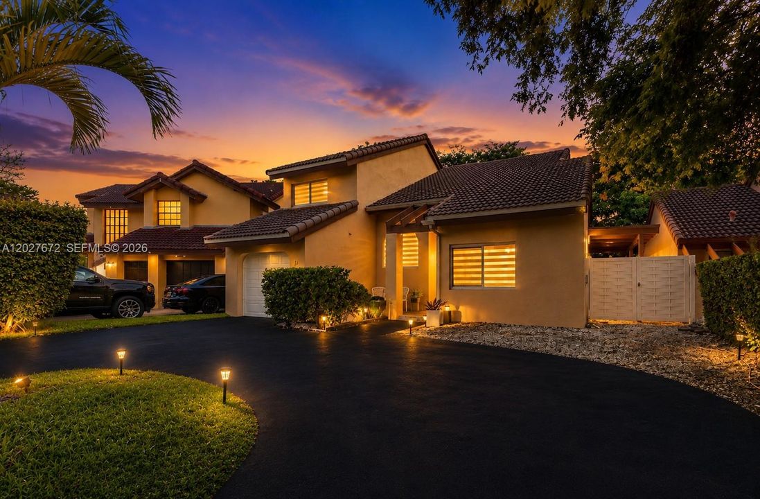 For Sale: $765,000 (4 beds, 3 baths, 1919 Square Feet)