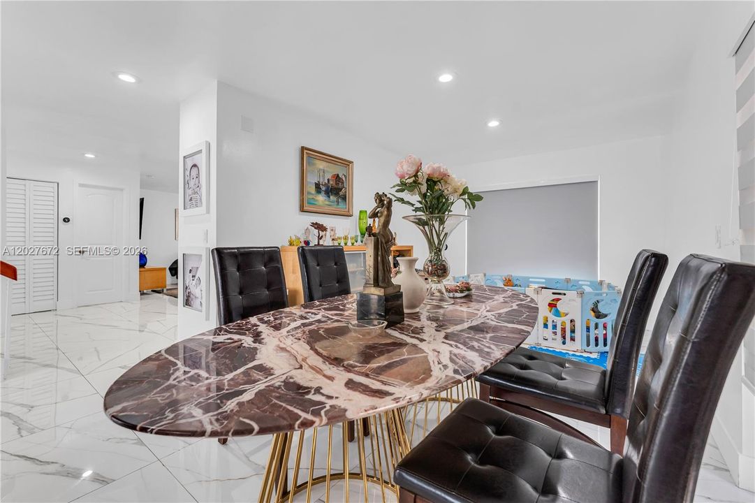 For Sale: $765,000 (4 beds, 3 baths, 1919 Square Feet)