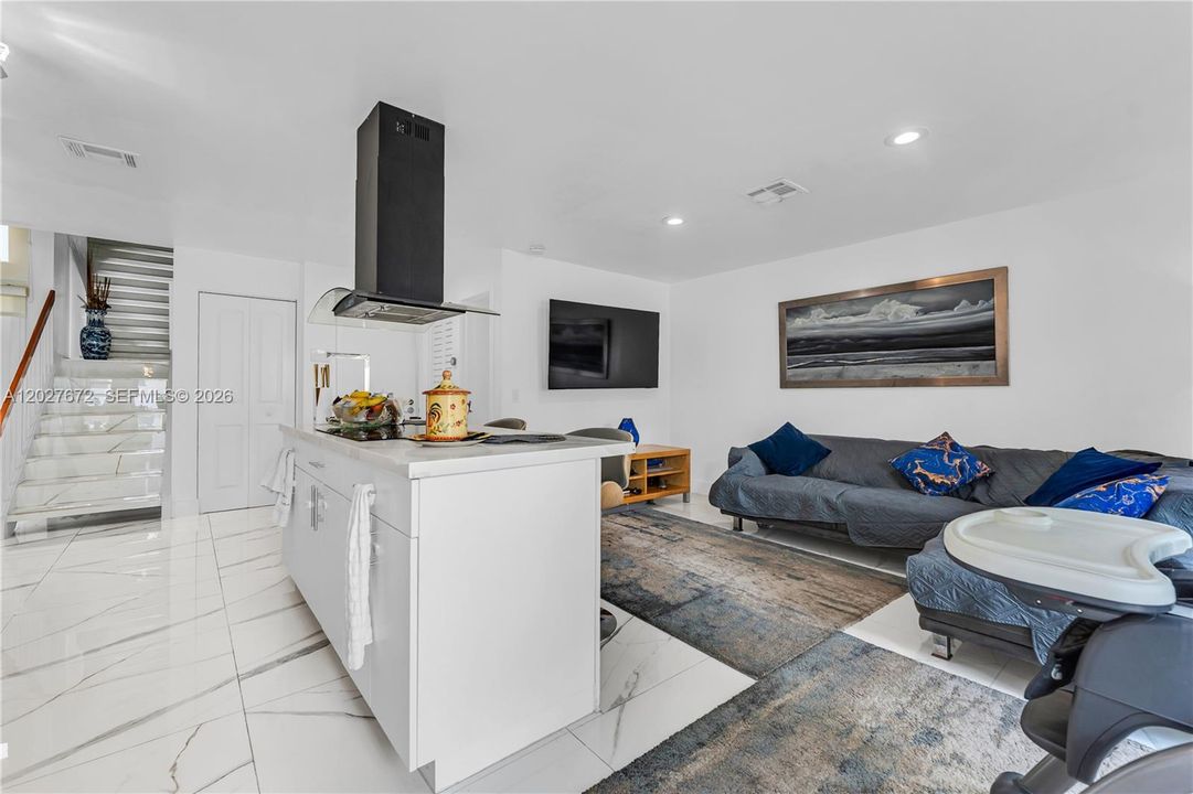 For Sale: $765,000 (4 beds, 3 baths, 1919 Square Feet)