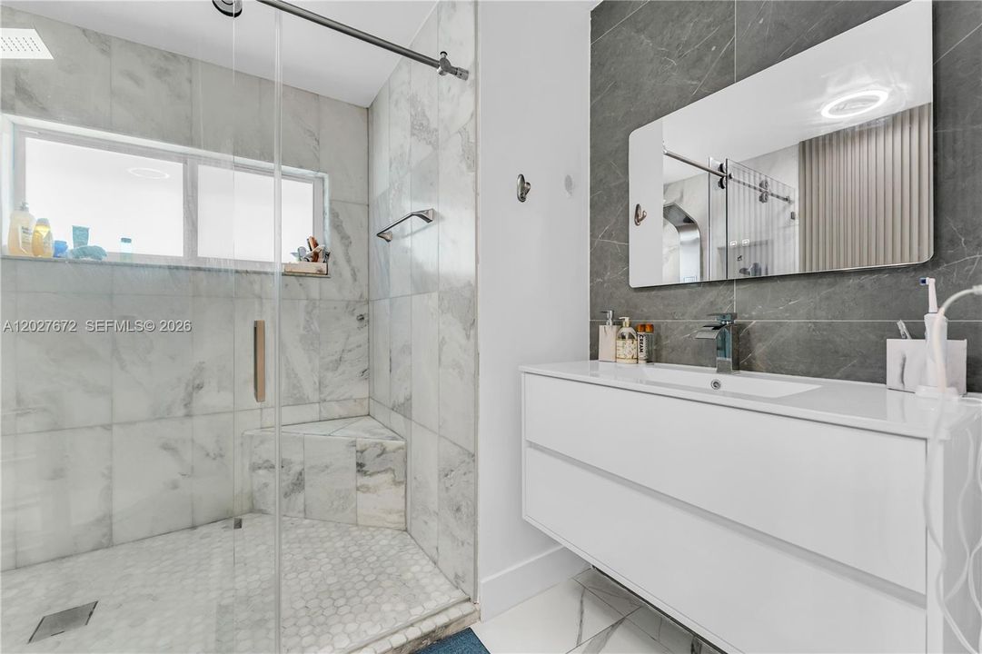 For Sale: $765,000 (4 beds, 3 baths, 1919 Square Feet)